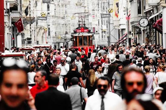 Türk-İş: Eylül'de yoksulluk sınırı 123 bin lirayı aştı