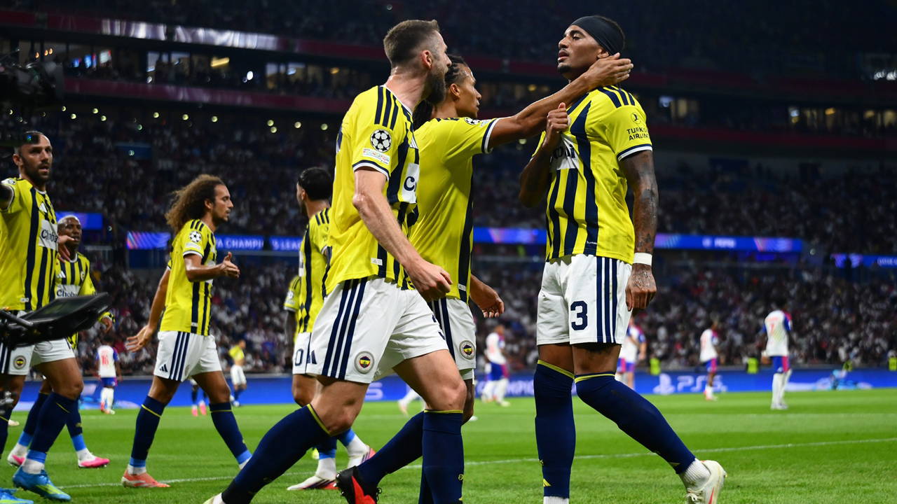 Büyük hasret sona erdi: Fenerbahçe 18 yıl sonra UEFA Şampiyonlar Ligi'nde!