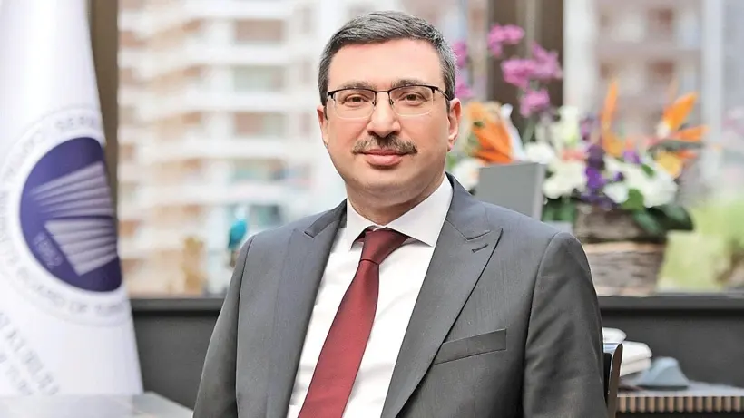 Fon soruşturmasında ifadesi alınan SPK eski Başkanı İbrahim Ömer Gönül Kamu Gözetimi, Muhasebe ve Denetim Standartları Kurumu Başkanlığı görevinden alındı.