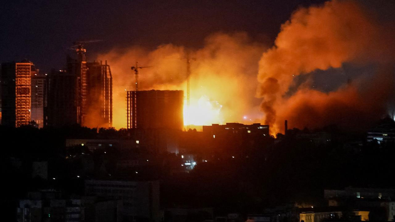Rusya'dan Kiev'e ağır bombardıman! Kilit noktalar yerle bir edildi