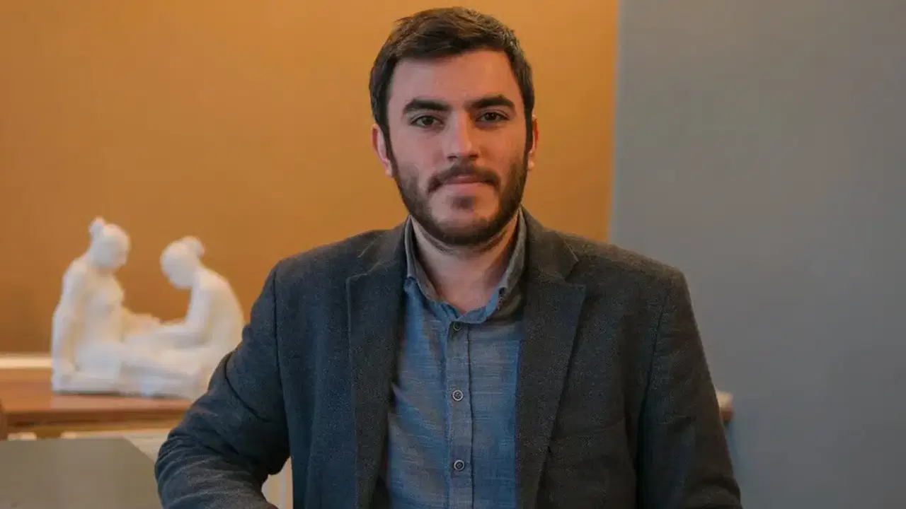 Gazeteci İsmail Arı gözaltına alındı!