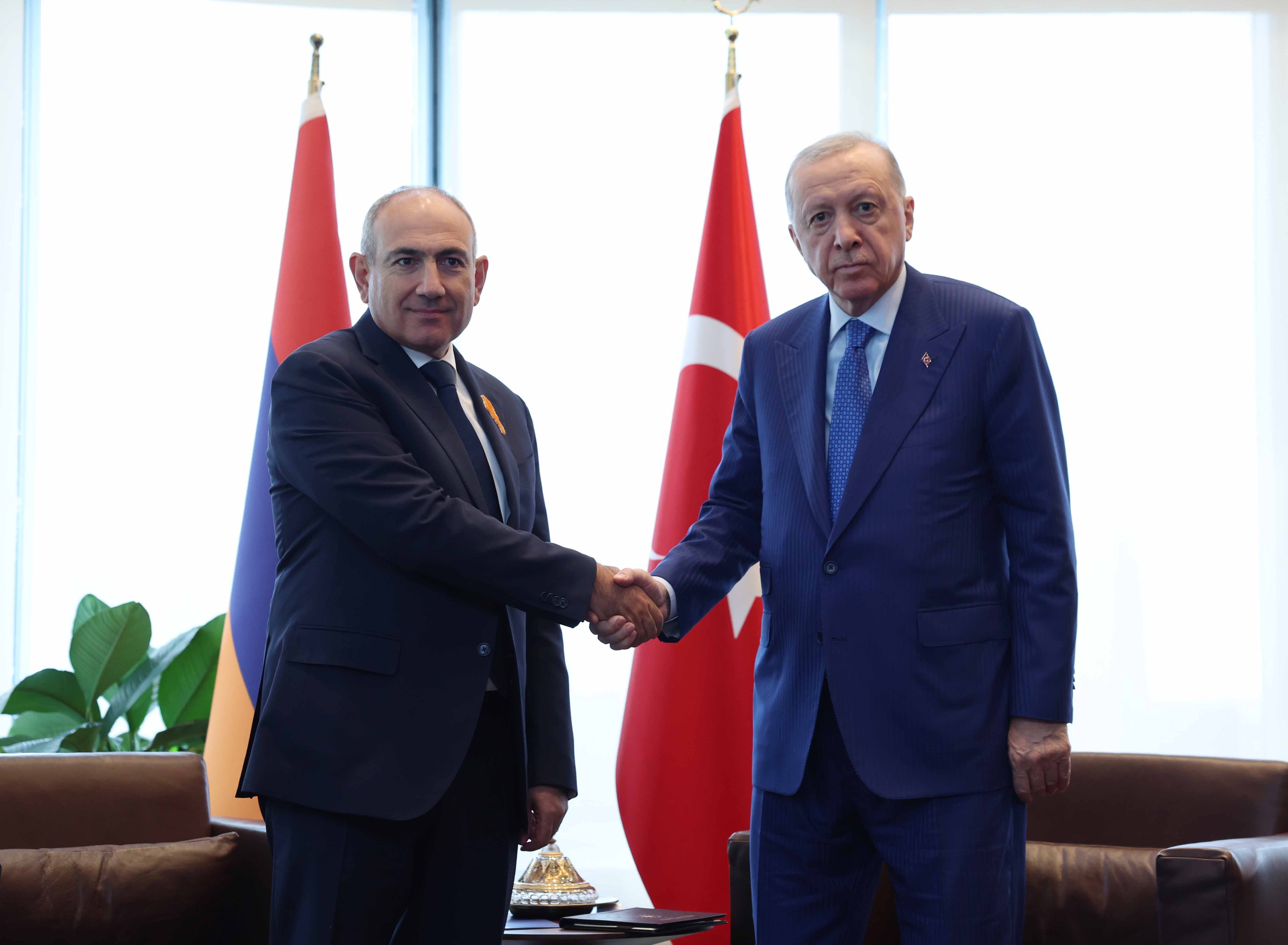 Cumhurbaşkanı Erdoğan, Ermenistan Başbakanı Paşinyan'ı kabul etti