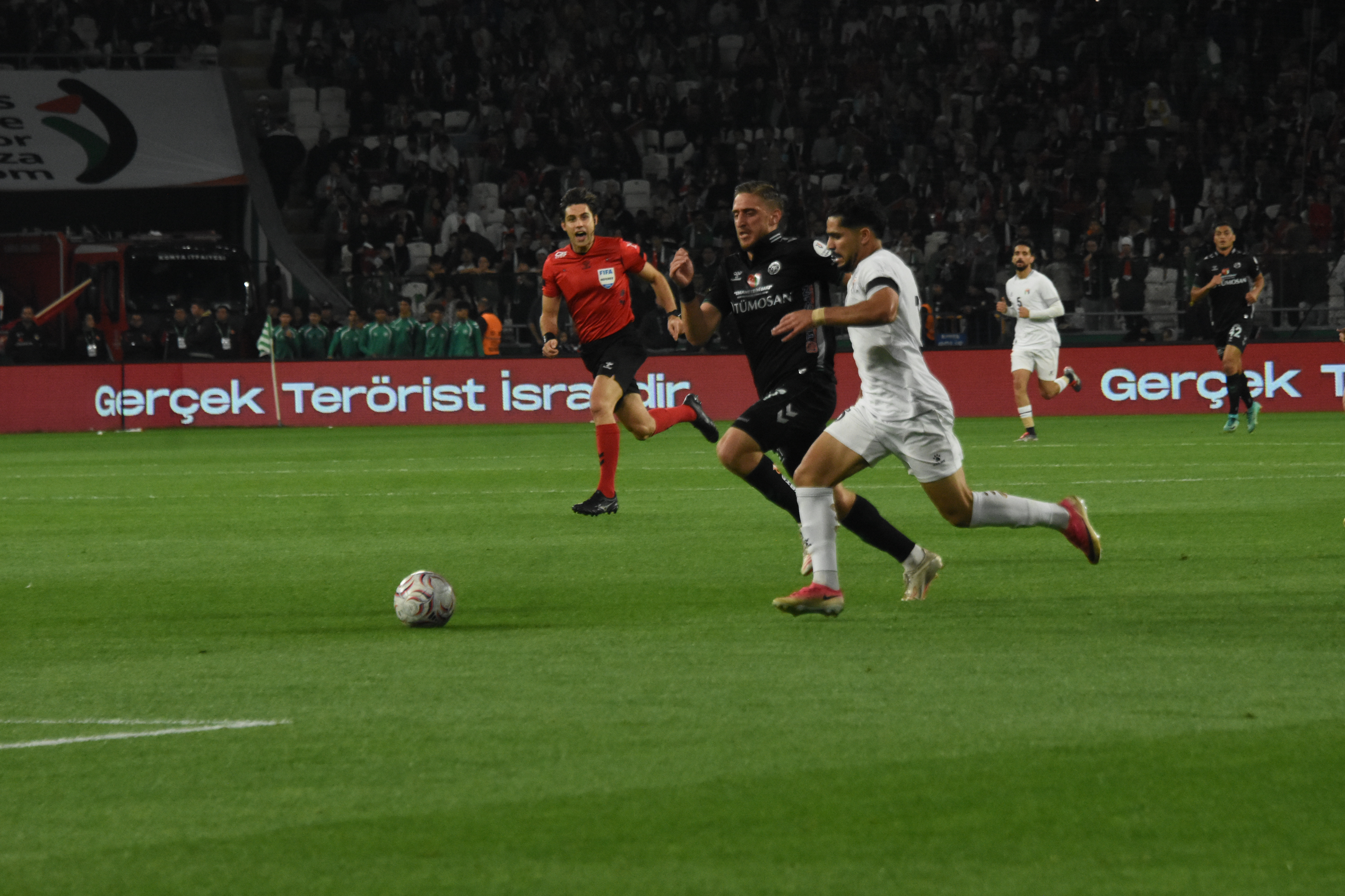 Konyaspor-Filistin Milli Takımı karşılaşmasında kardeşlik kazandı