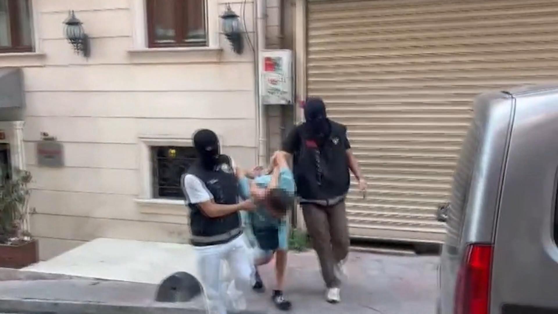 İngiltere'nin aradığı uyuşturucu kaçakçısı Beyoğlu'nda yakalandı!