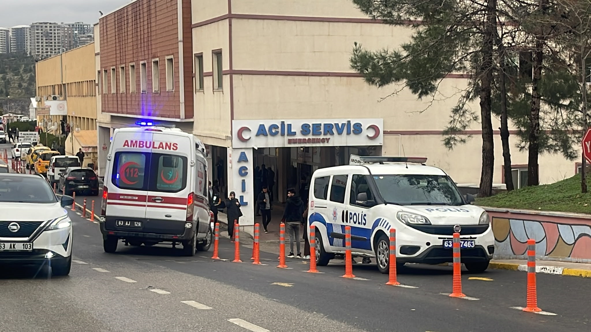 Şanlıurfa’da 5’inci kattaki balkondan düşen genç kadın öldü