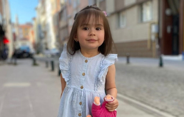 3 yaşındaki Elif'in kahreden ölümü kamerada! Elif'i 14 metre sürükleyen sürücü serbest