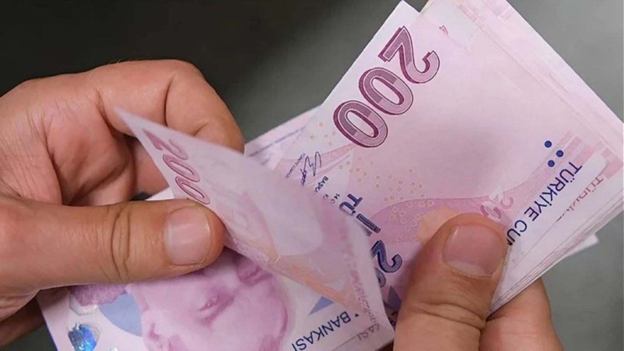 5 Milyon Emekliye Yeni Zam Takvimi! Zam Farklarıyla İlgili Son Gelişme Duyuruldu