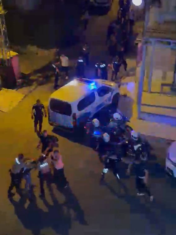 Balkondan komşu kavgasını izlerken vuruldu!