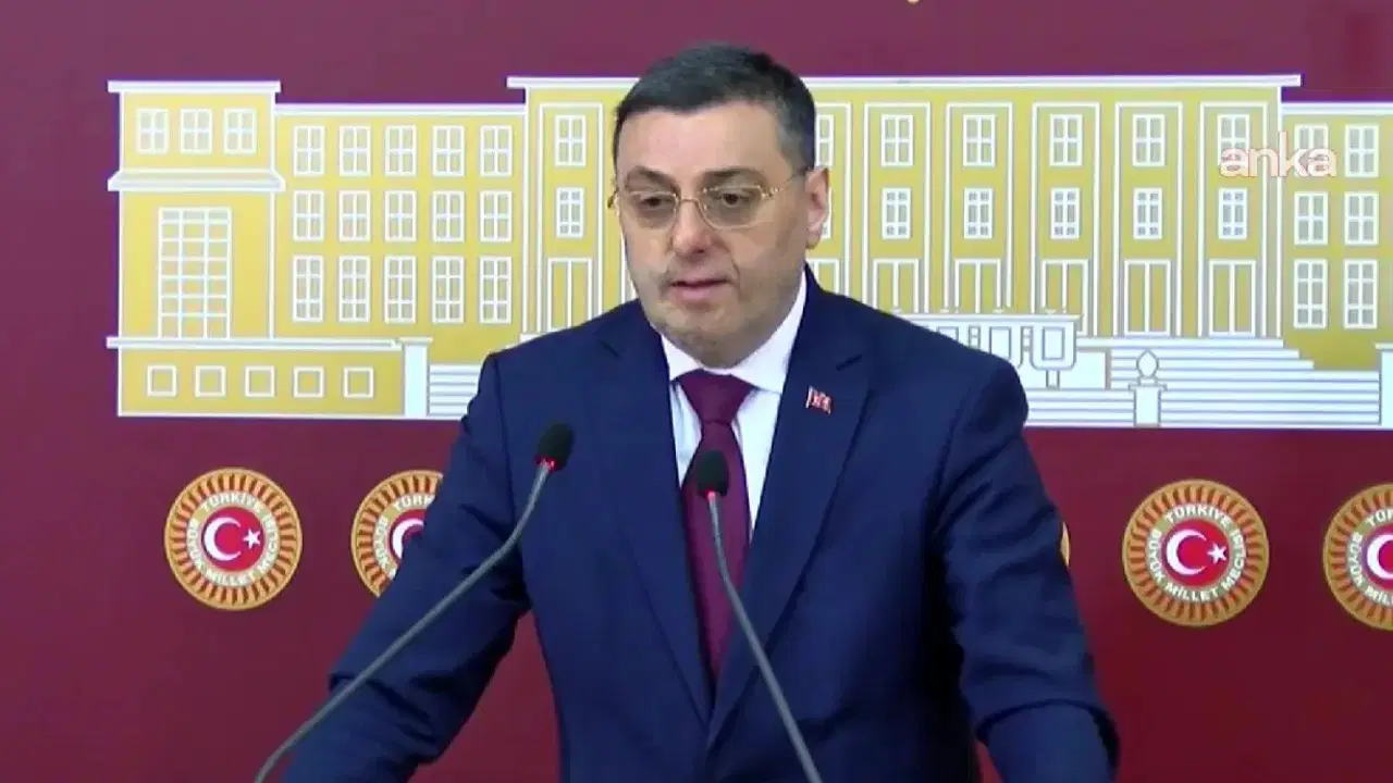 AK Partili Serkan Bayram'dan 'fon vurgunu' tepkisi! 'Fatma Betül yesin diye mi?'