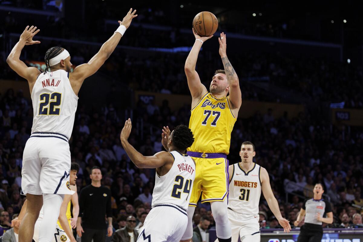 NBA'de dev satış! 12 milyar doların üzerinde bir rakama satılıyor!