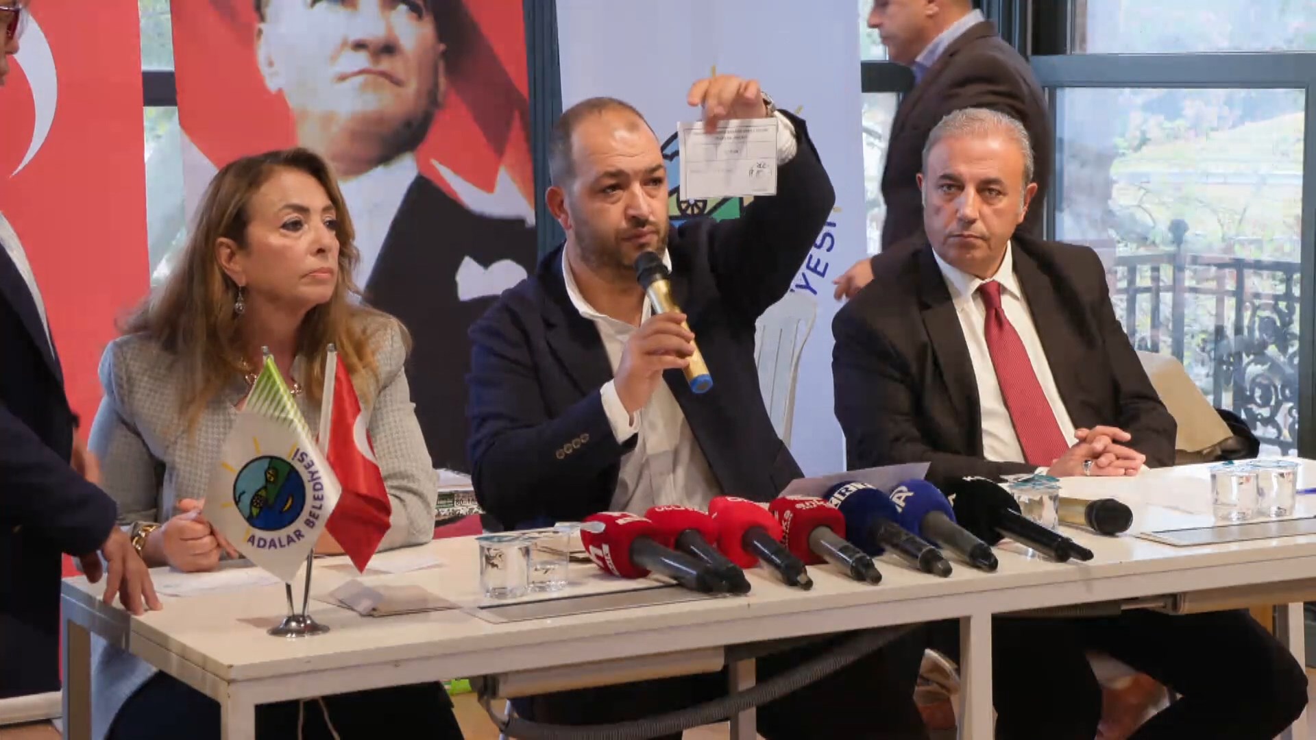 Adalar Belediyesi Başkanvekilliği seçimini AK Parti adayı kazandı! Belediye CHP'den AK Parti'ye geçti