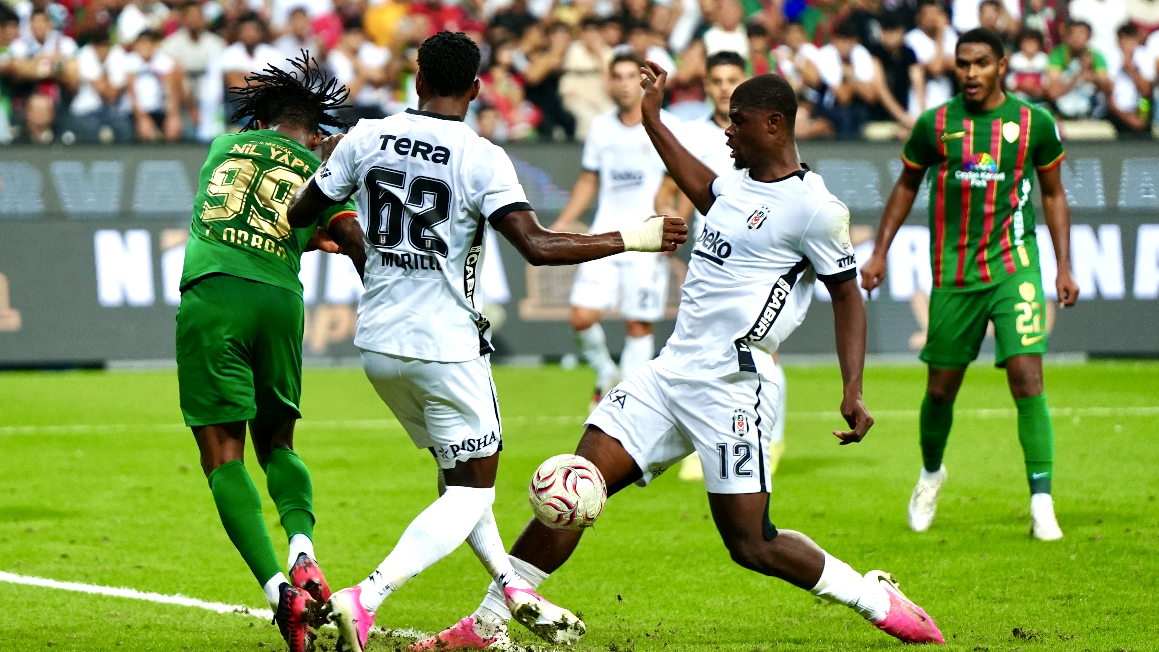 Amed Sportif Faaliyetler, Beşiktaş’ı 3-2’lik skorla yendi!