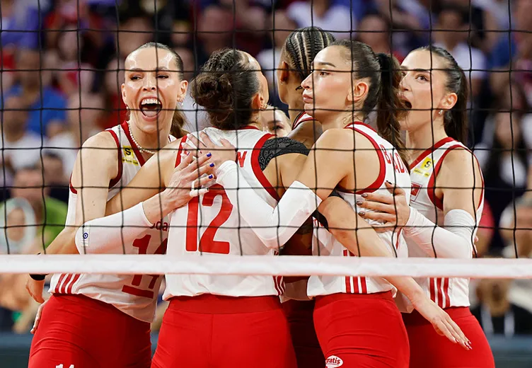 Cumhurbaşkanı Erdoğan'dan A Milli Kadın Voleybol Takımı'na tebrik mesajı