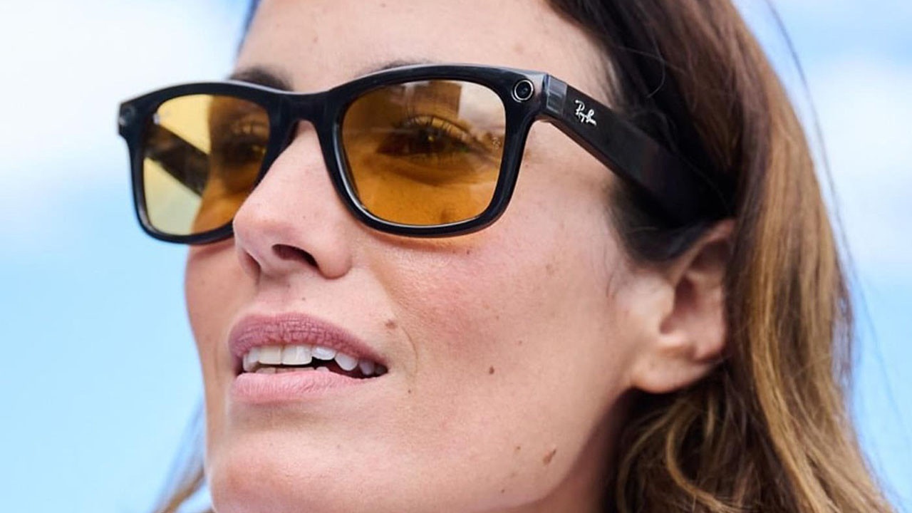Ray-Ban Meta Gözlüklerde Yeni Dönem: LED Işığı Kapatanın Kamerası Anında Engelleniyor
