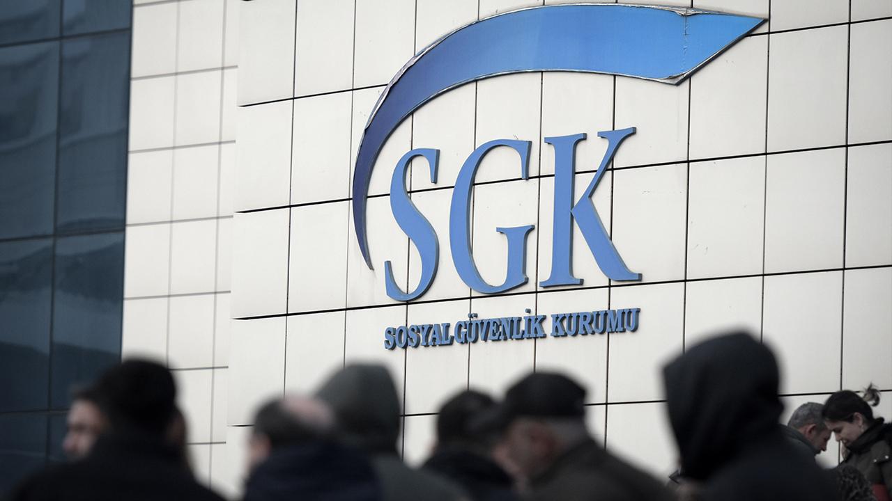 Emeklilerin fark ödemesinde tarih belli oldu!