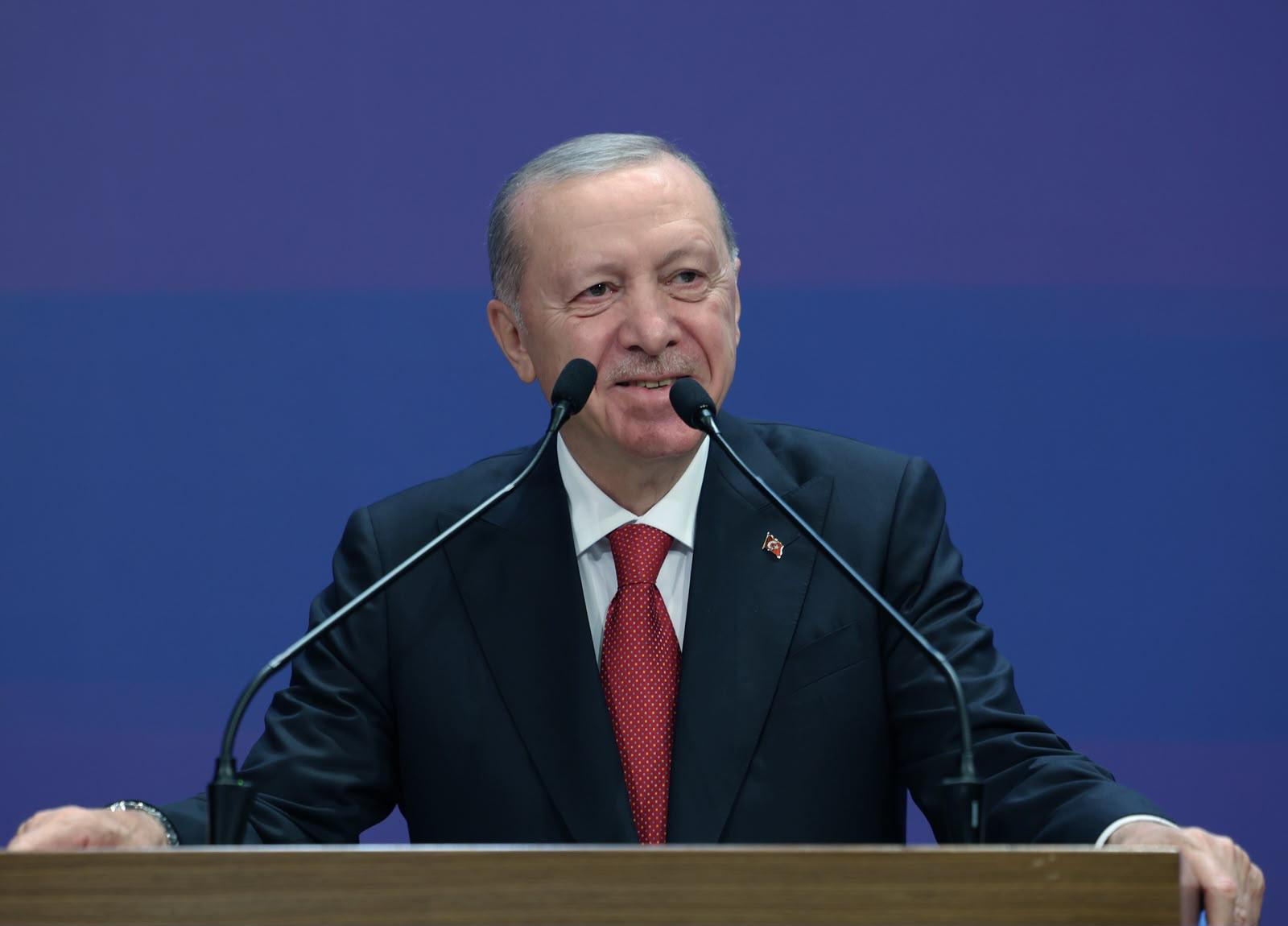 Cumhurbaşkanı Erdoğan: Türkiye'nin gelecek yüz yılına biz damga vuracağız