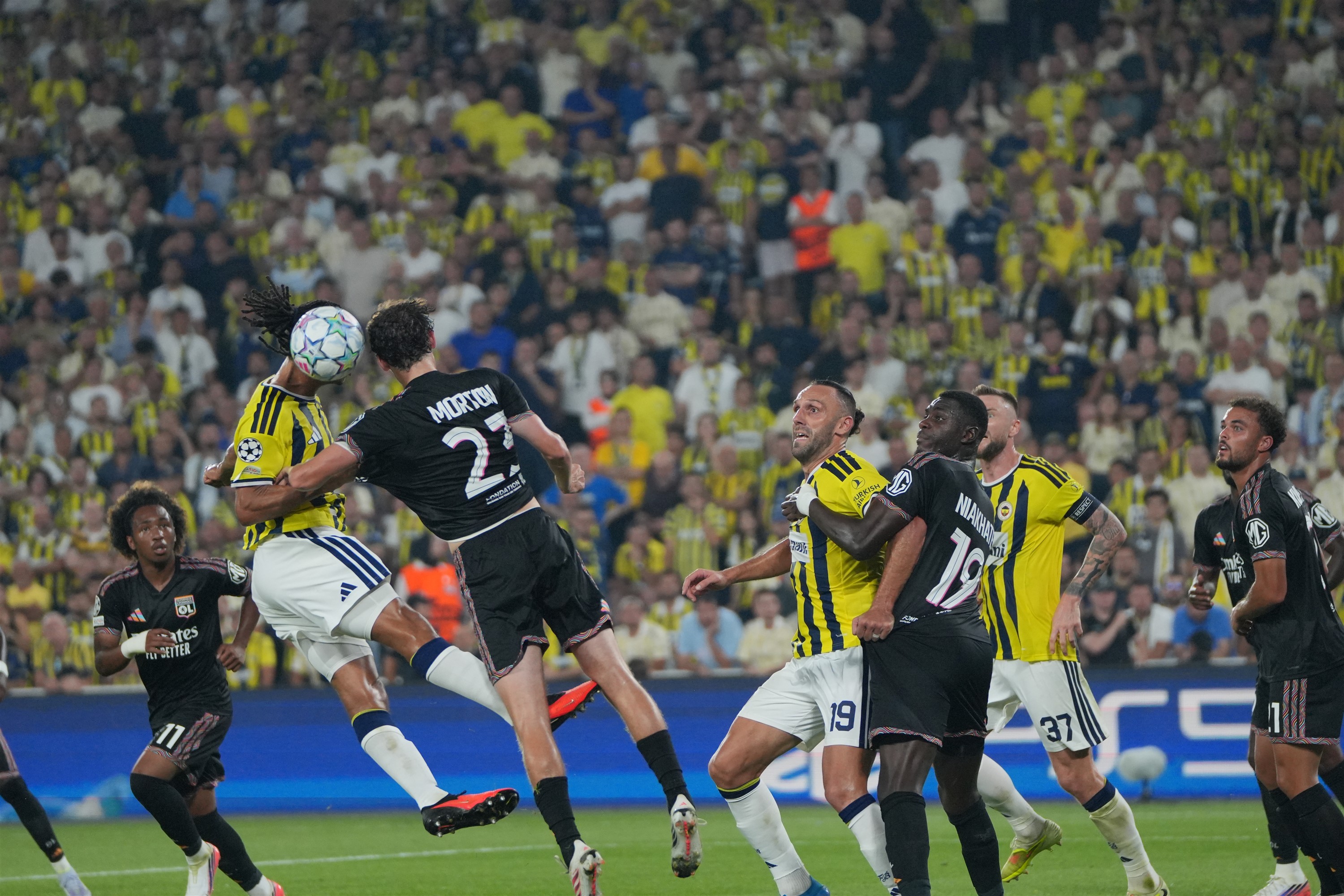Fenerbahçe, Lyon'la 1-1 berabere kaldı!