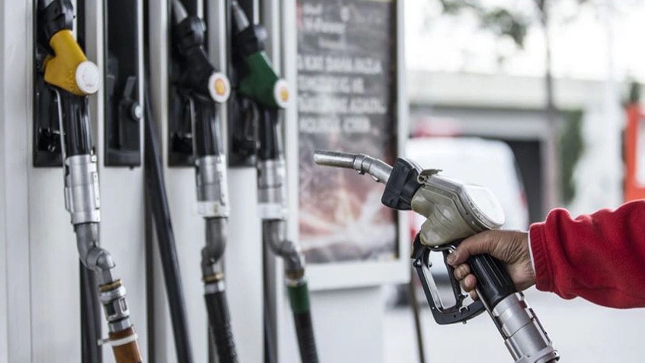 Akaryakıta İndirim Gelecek Mi? İllere Göre Benzin, Motorin ve LPG Fiyat Listesi