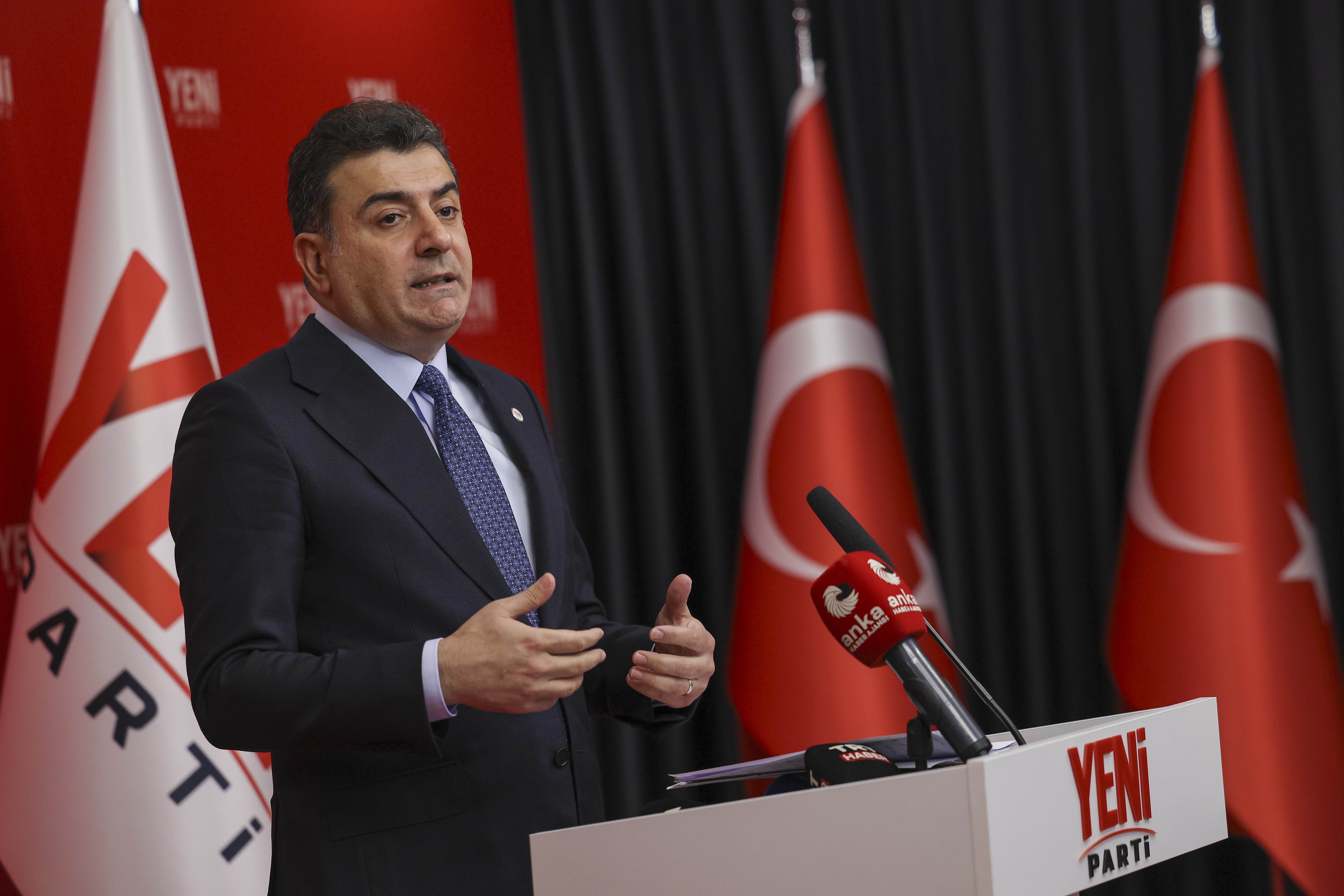 Zeynel Emre'den çarpıcı fon vurgunu iddiaları! Bakanlık, bakan yardımcılığı, milletvekilliği yapmış isimler var. Bunları açıklayın
