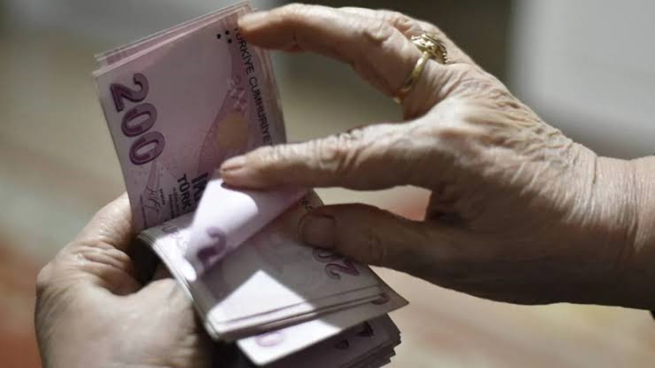 Yıl Sonu Enflasyon Tahminleri Güncellendi: Emeklide Ocak Zammı Hesapları Sil Baştan