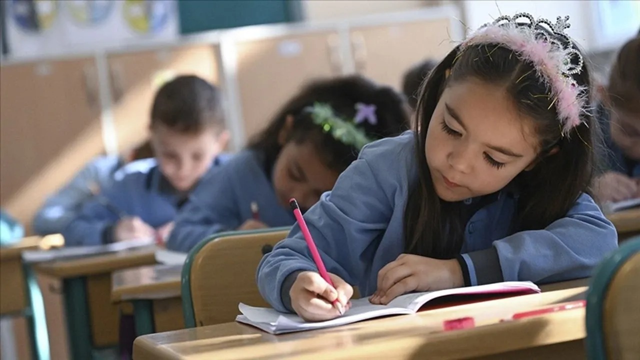 30 Eylül Çarşamba Okullar Tatil mi? Yarın Okul Var mı Valilik Açıklama Yaptı mı