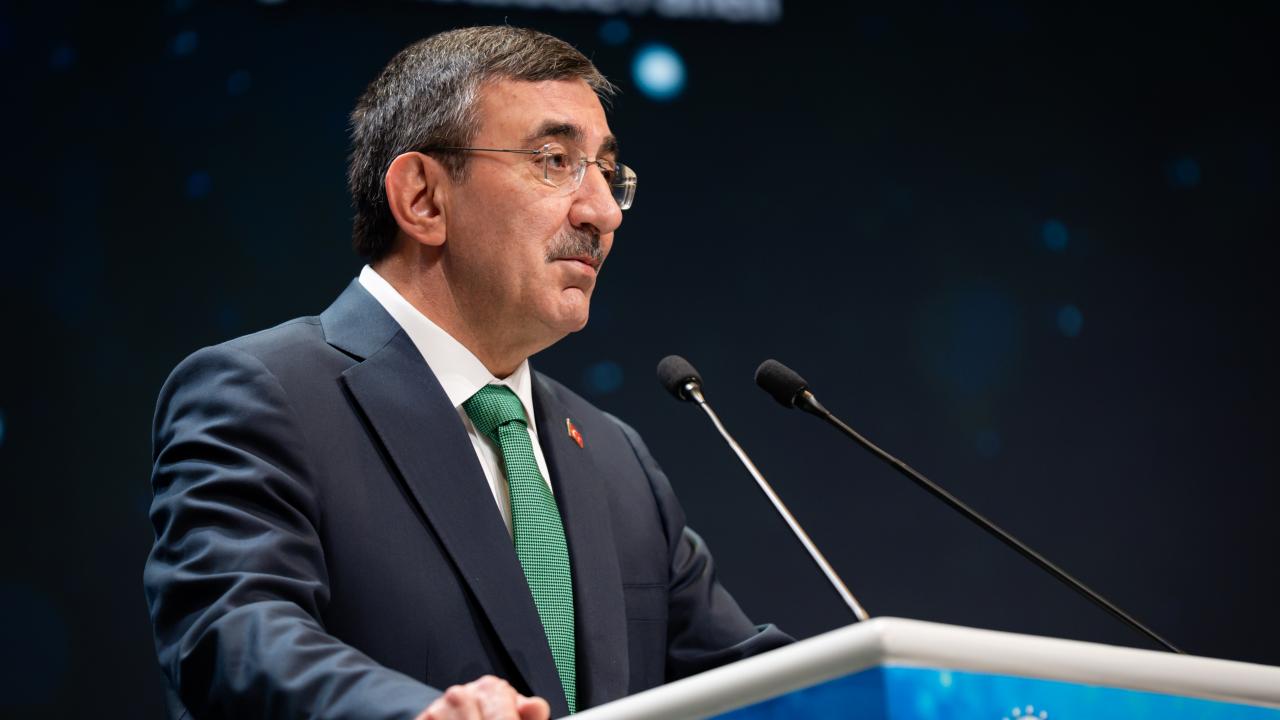Cumhurbaşkanı Yardımcısı Yılmaz: Tüm darbeleri ve darbe girişimlerini lanetliyorum