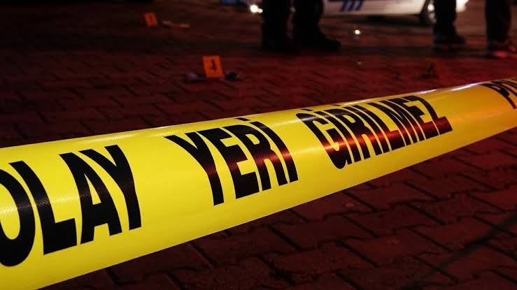 Eşini boğdu, eve çağırdığı kızına suçunu itiraf etti