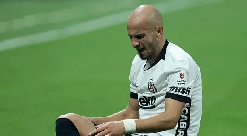 Beşiktaş, Cerny’nin sol arka adalesinde gerilme ve ödem tespit edildiğini açıkladı