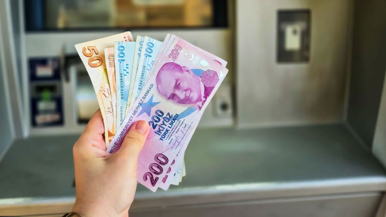 Asgari ücrette yeni model gündemde: İl ve sektörlere göre değişebilir