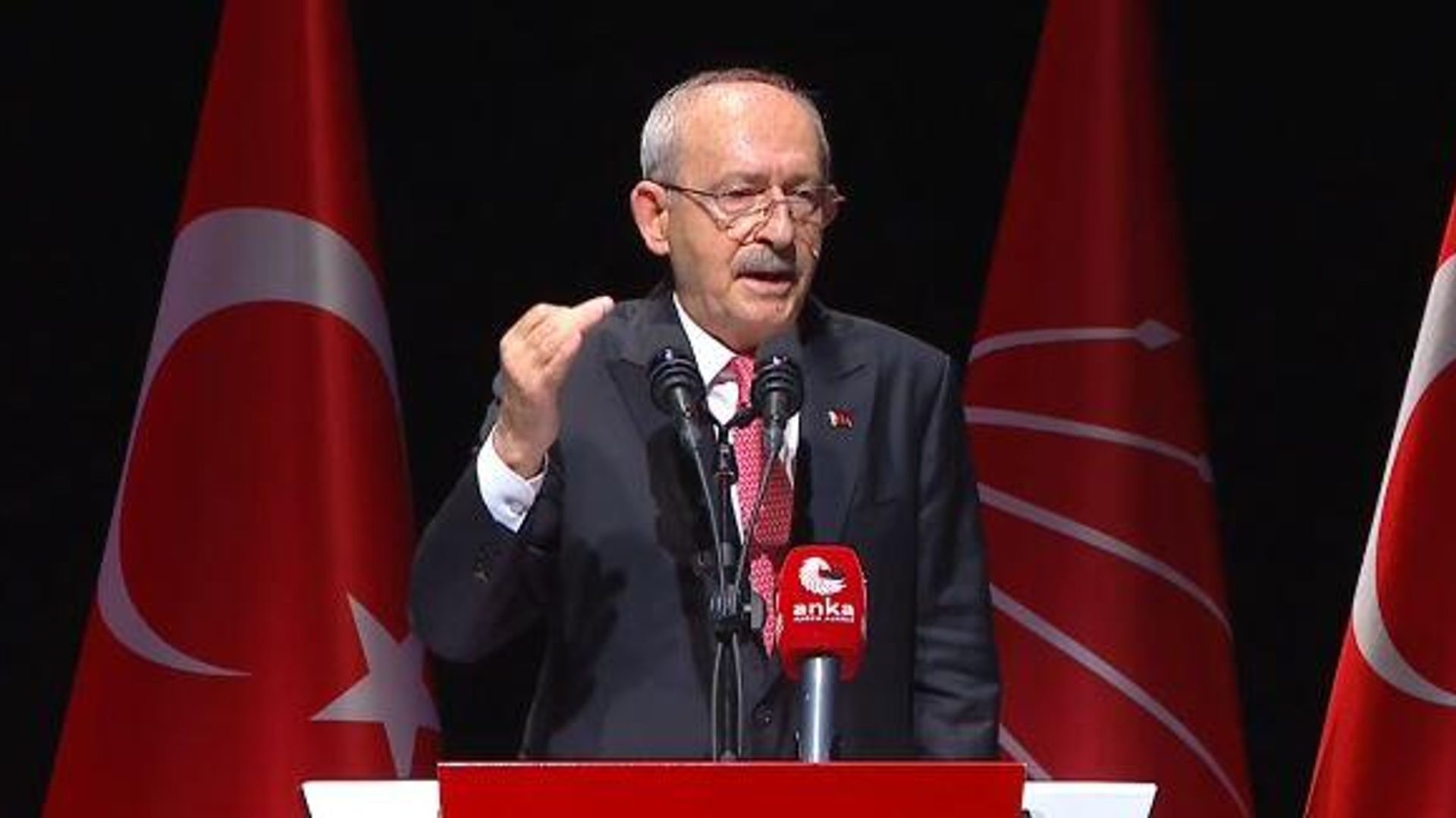 Netanyahu'ya sert tepki gösterdi!