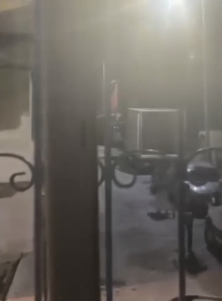 İstanbul'da kayıp olarak aranan kız polisi görünce boğazına bıçak dayadı!