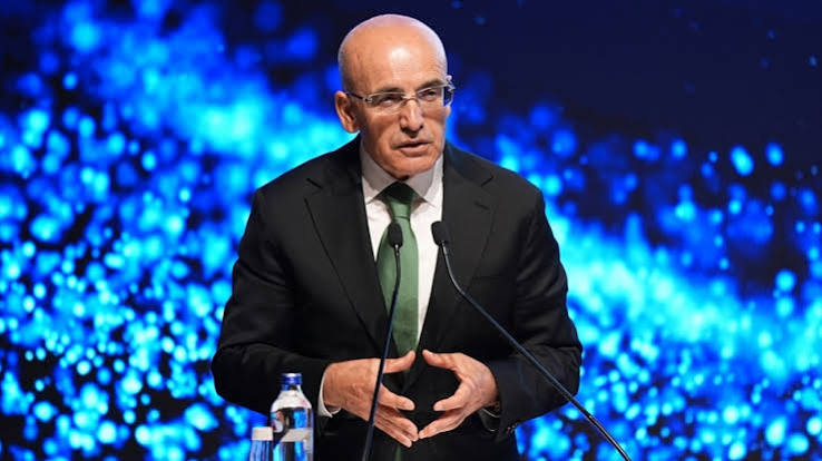 Mehmet Şimşek'ten kamu çalışanları ve emekliler açıklaması!