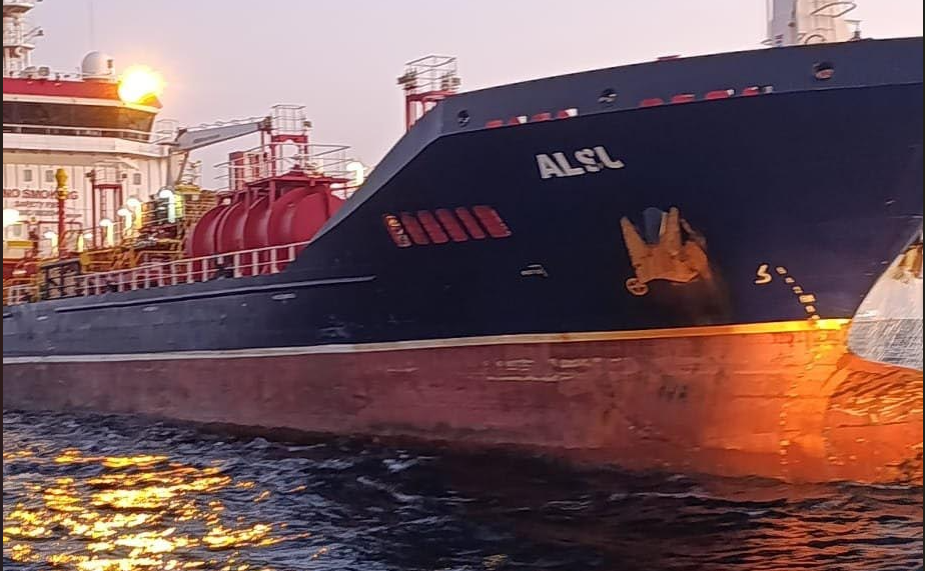 Silivri açıklarında iki gemi çarpıştı! Tuğberk İmamoğlu adlı gemi battı personele ulaşılamıyor