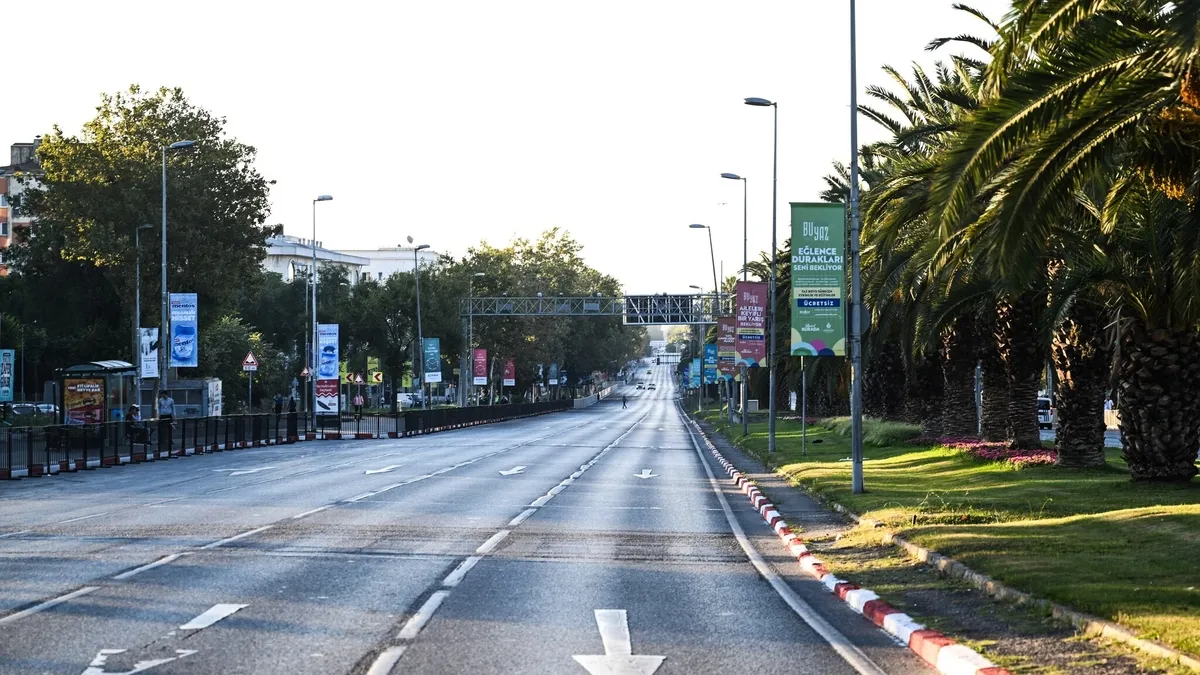 İstanbul'da bazı yollar trafiğe kapatıldı!