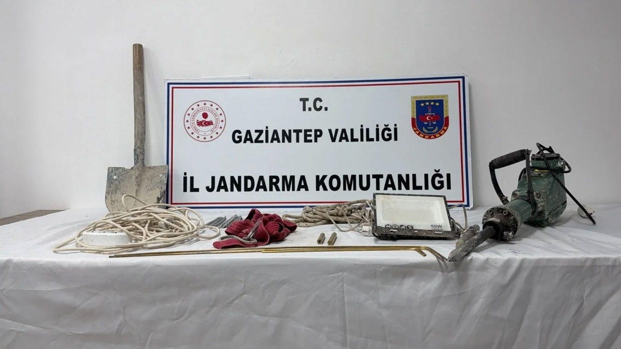 Gaziantep’te kaçak kazıya suçüstü!