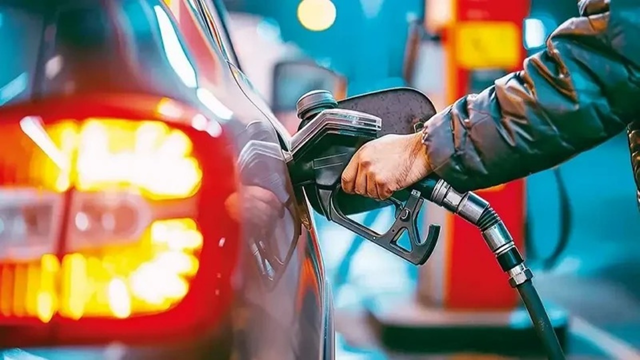 Motorinde 6,85 TL'lik Zam İptal: Akaryakıtta ÖTV İndirimi Kararı Bu Gece Geliyor