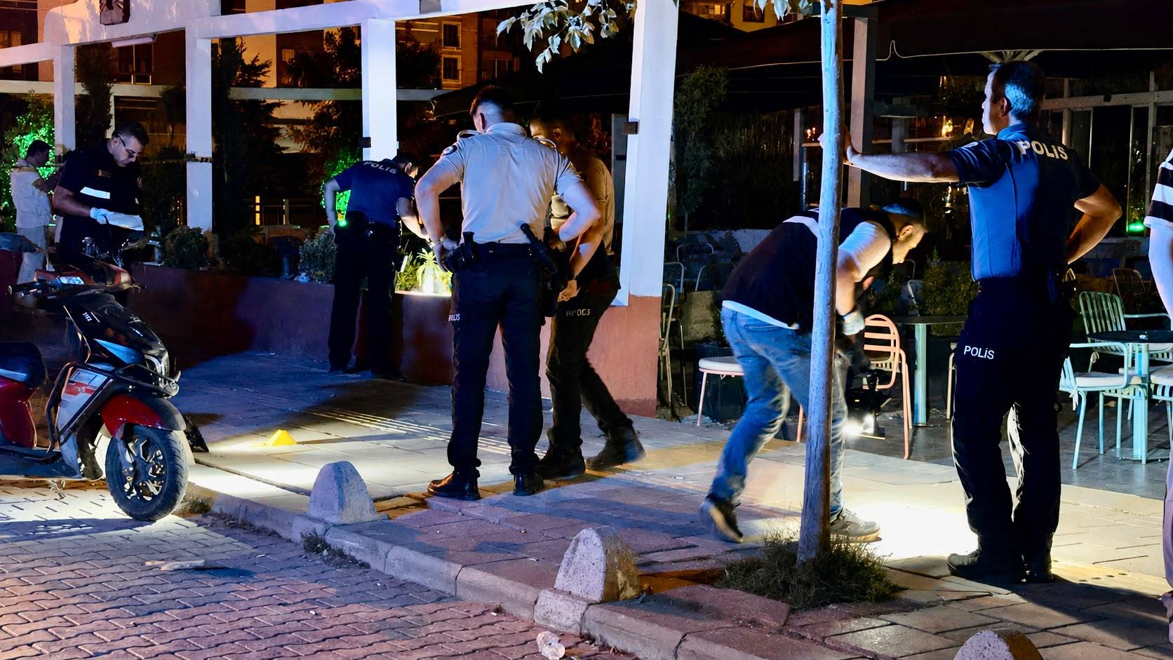 Kafe sahibine kurşun yağdırdı! Polis kıskıvrak yakaladı