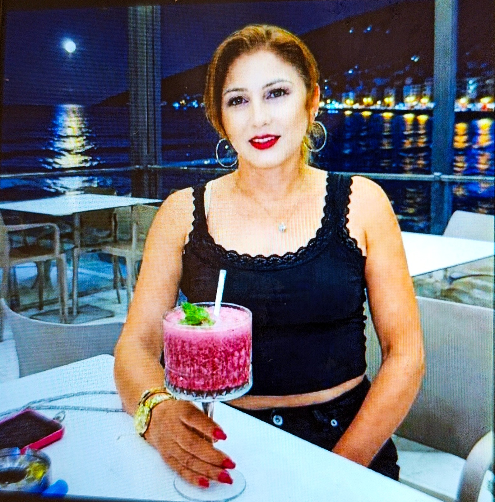 Tehdit edip, kefen gönderdiği eski eşini 8 yerinden bıçakladı!
