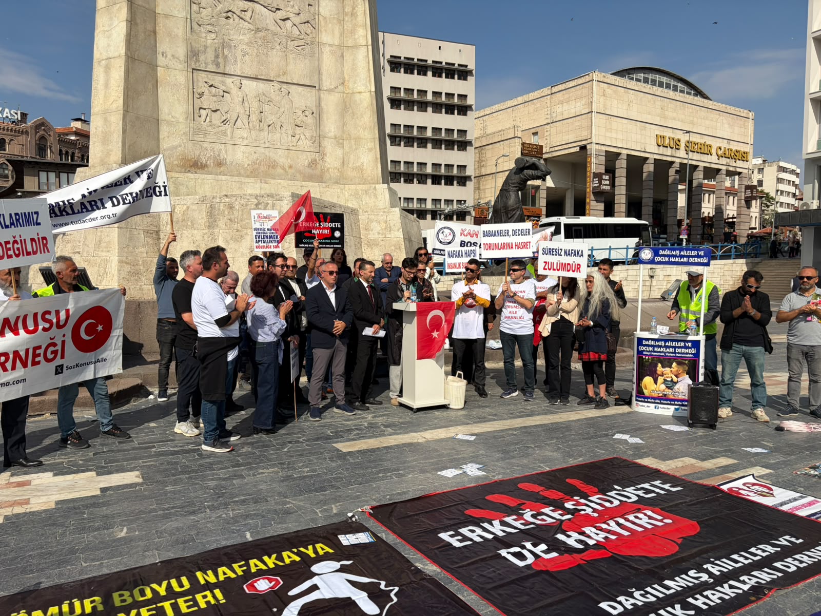 Ankara'da 'süresiz nafaka' protestosu