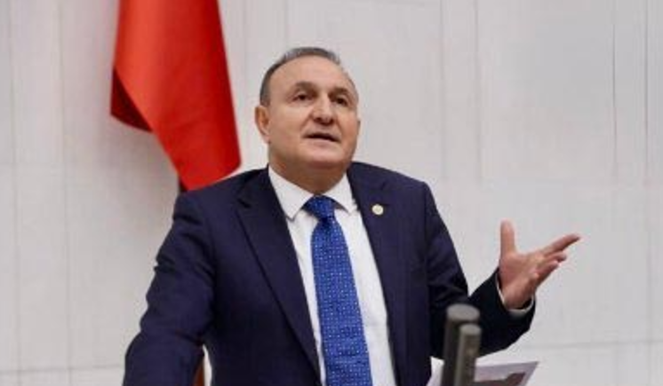 İYİ Parti Aydın Milletvekili Ömer Karakaş da partisinden istifa etti. Karakaş'ın AK Parti'ye geçeği iddia ediliyor!