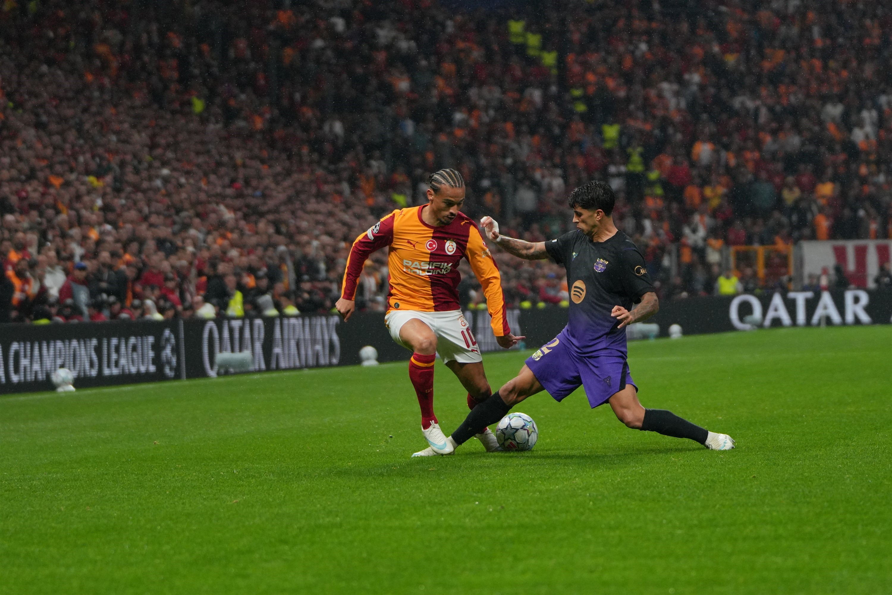 Galatasaray, Barcelona'ya 4-1 yenildi!
