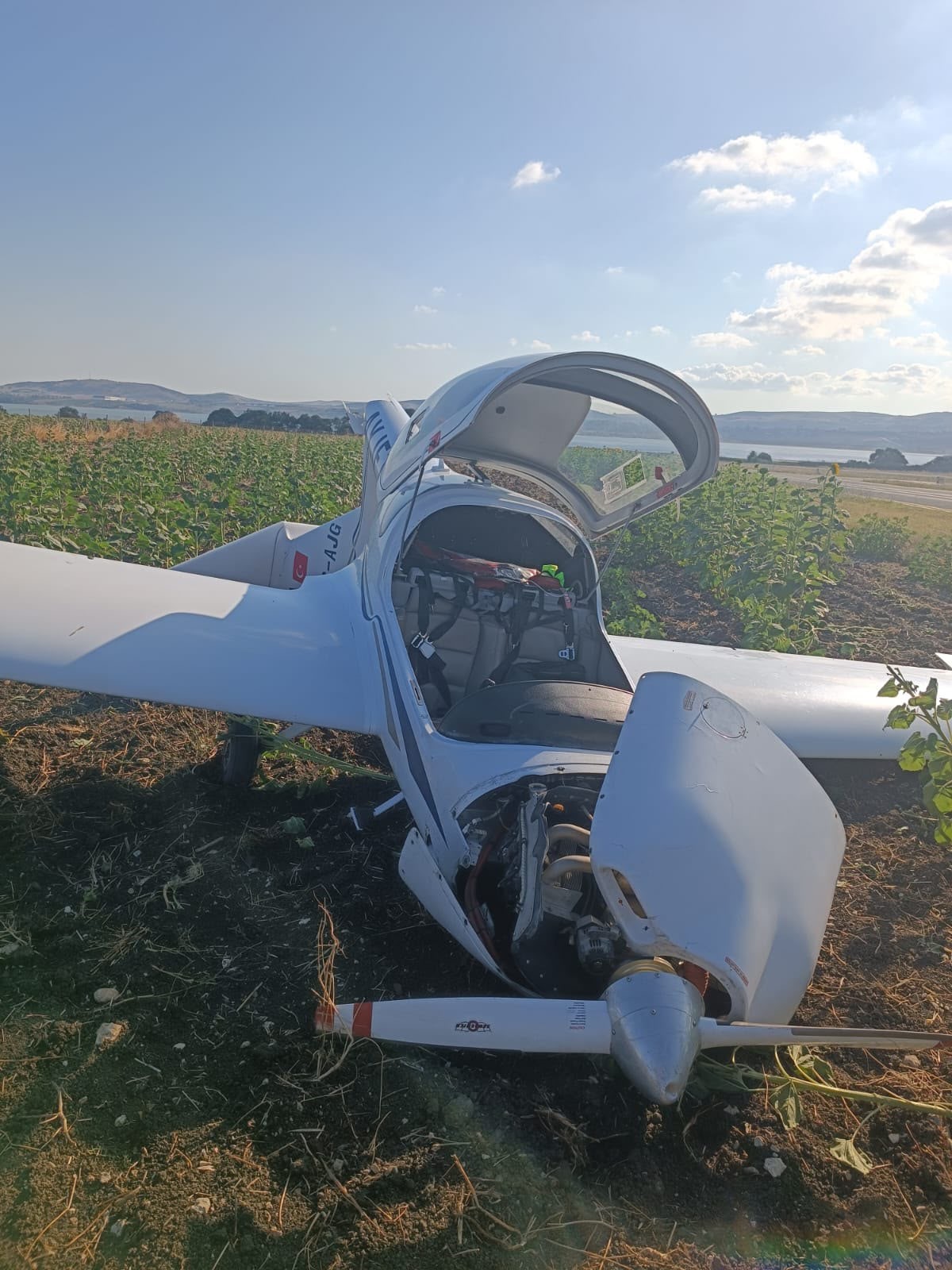 Çatalca'da eğitim uçağı kaza kırıma uğradı; öğrenci pilot hafif yaralandı