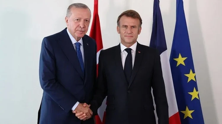 Erdoğan ile Macron telefonda görüştü! COP31 daveti