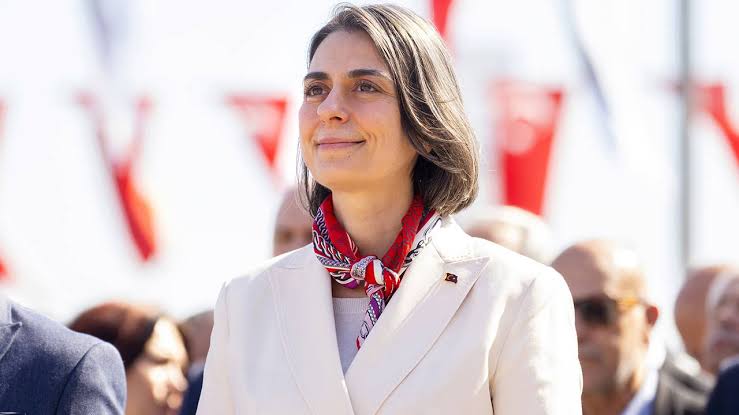 Sinem Dedetaş tahliye edildi! Ev hapsi kararı verildi