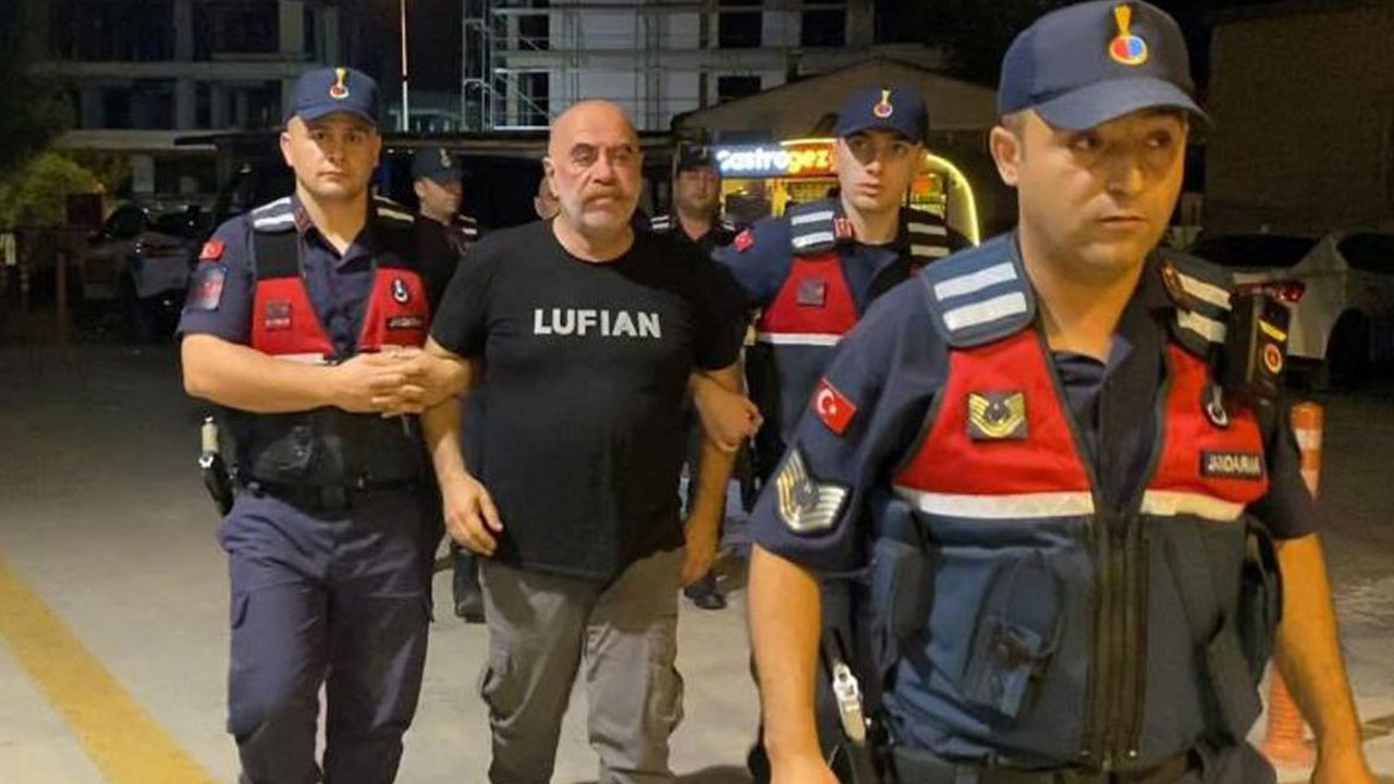 Ünlü yönetmen Ezel Akay ve müzisyen kardeşine uyuşturucu baskını!