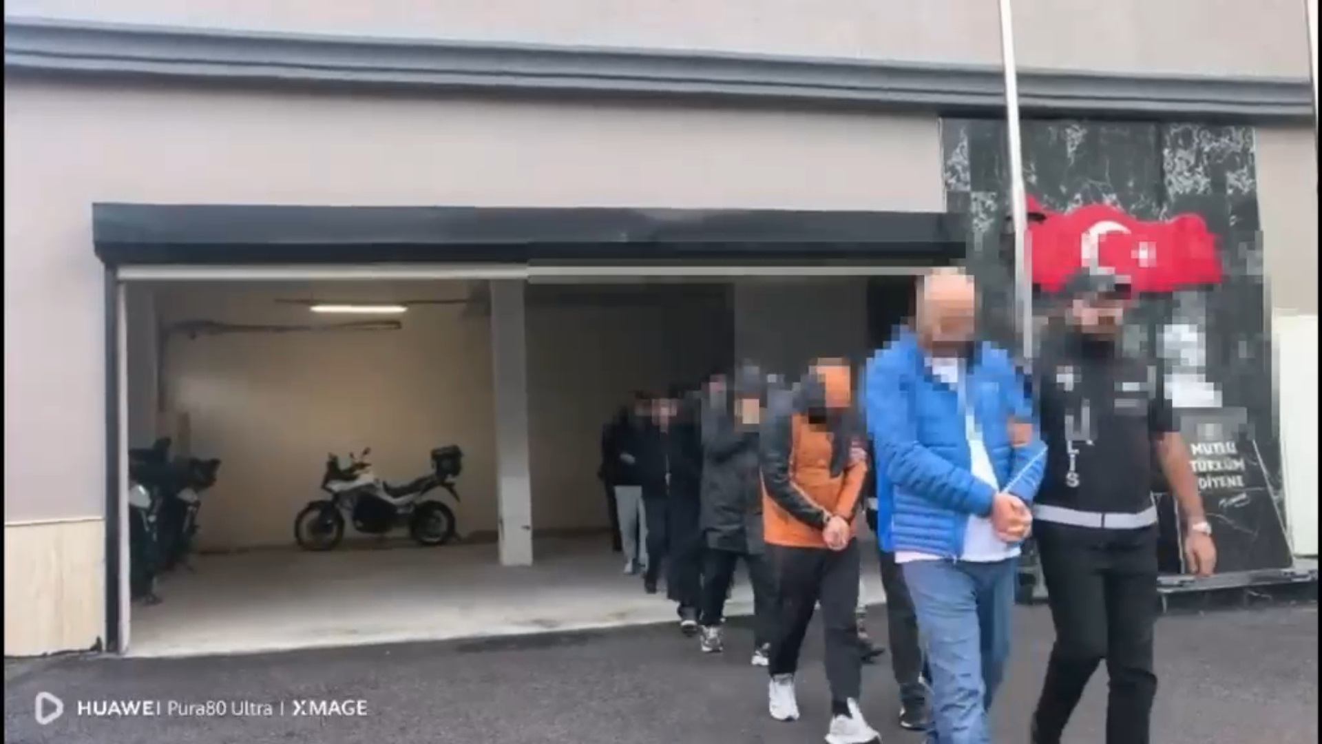 Sahte belgelerle 31 milyar liralık vurgun yapan 31 kişi tutuklandı!