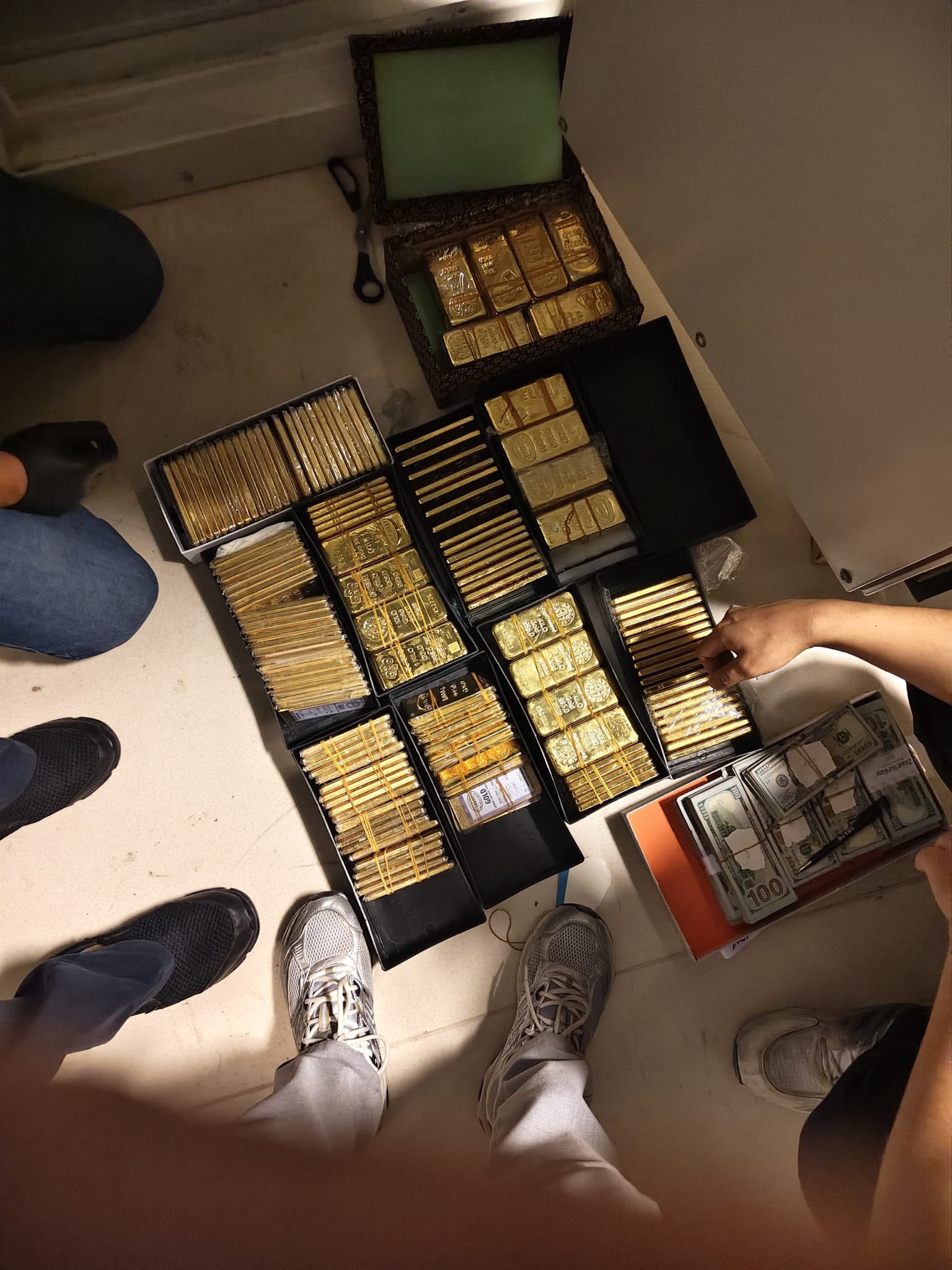 Alihan Kuriş suç örgütü operasyonu! Firari kardeşinin adresinden 200 kilo külçe altın çıktı!