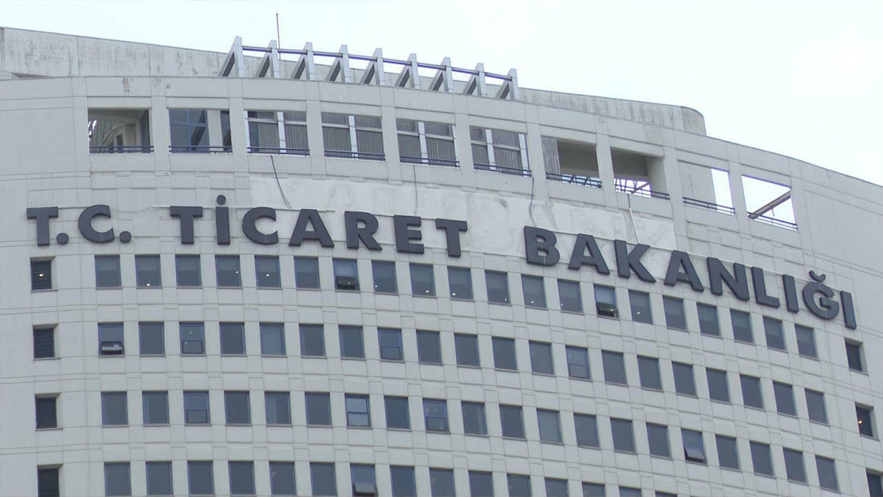 Ticaret Bakanlığı'ndan Sahte İndirim Avı: Kurallara Uymayan İşletmelere 40 Milyon Liraya Yakın Ceza Kesilecek