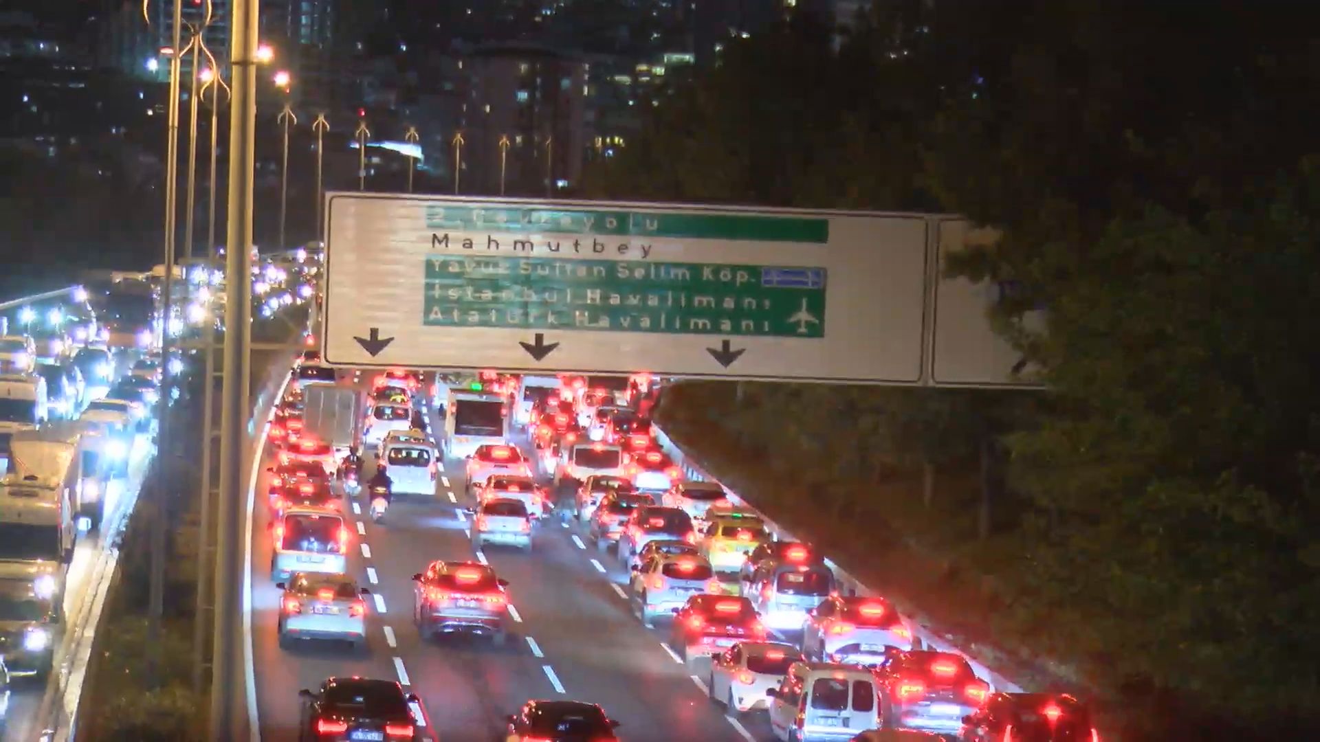 İstanbul'da trafik yoğunluğu yüzde 89'a ulaştı