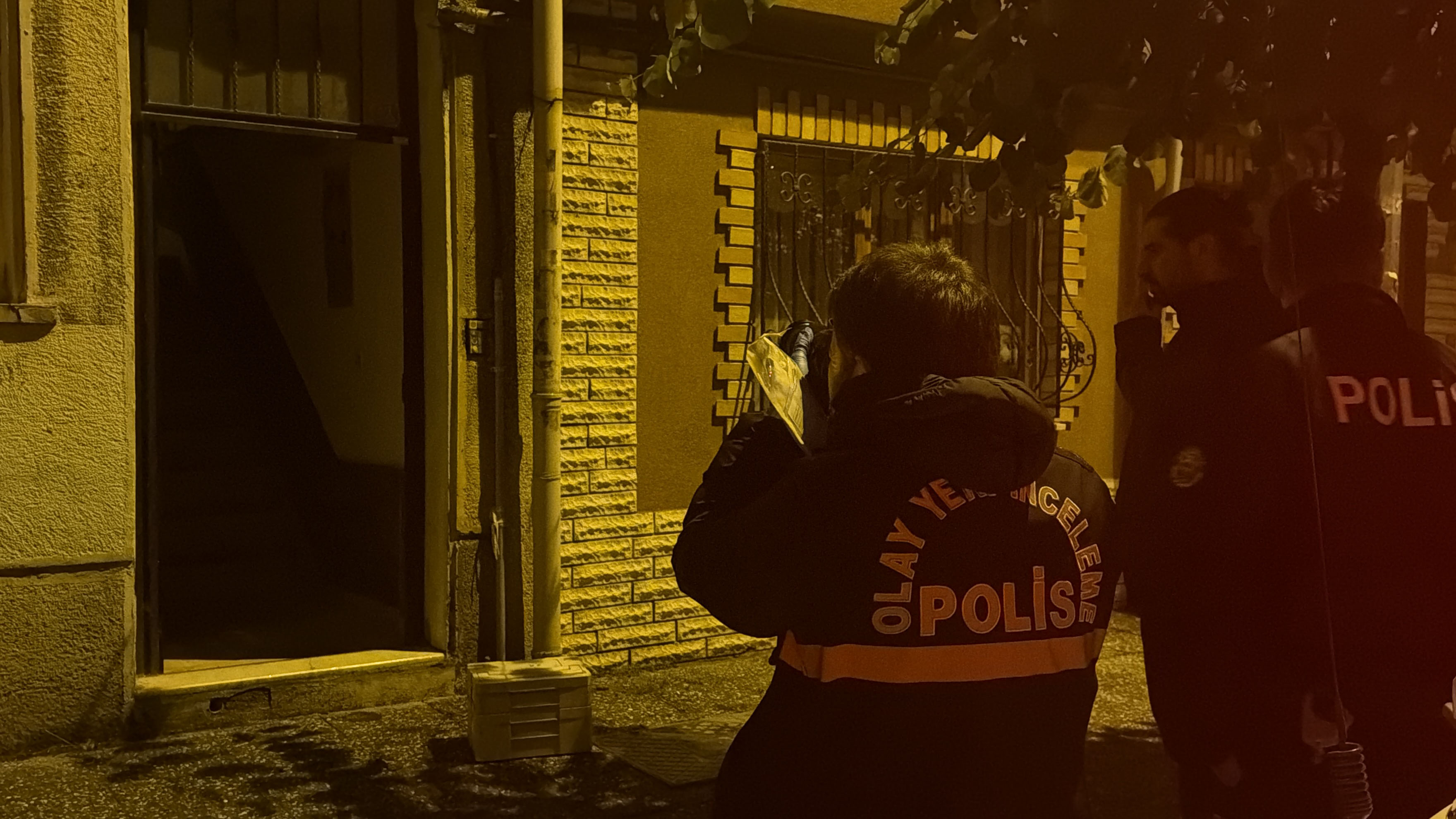Yadigar'ın komşusunun evinde şüpheli ölümü!